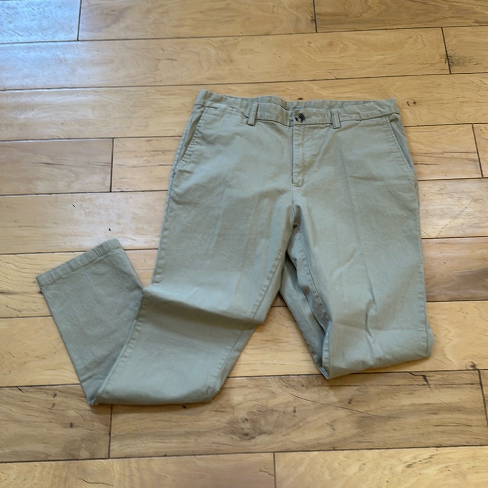 Old Navy ultimate skinny khaki pants